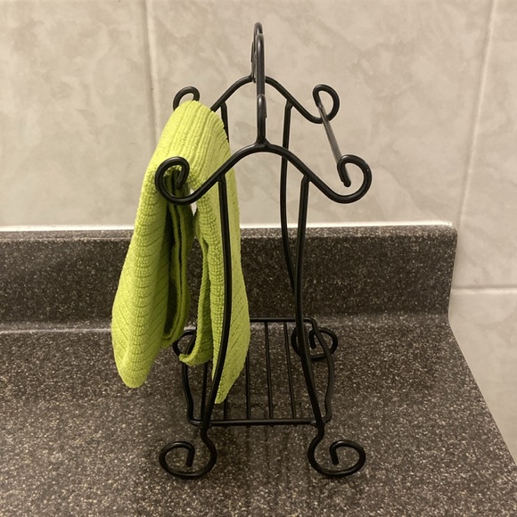 Shiny Black Wrought Iron Hand Tip Towel Rack or Jewelry Stand - Picture 3 of 11